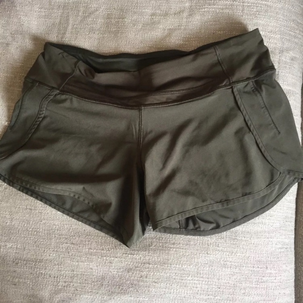 Lululemon size 8 speed shorts